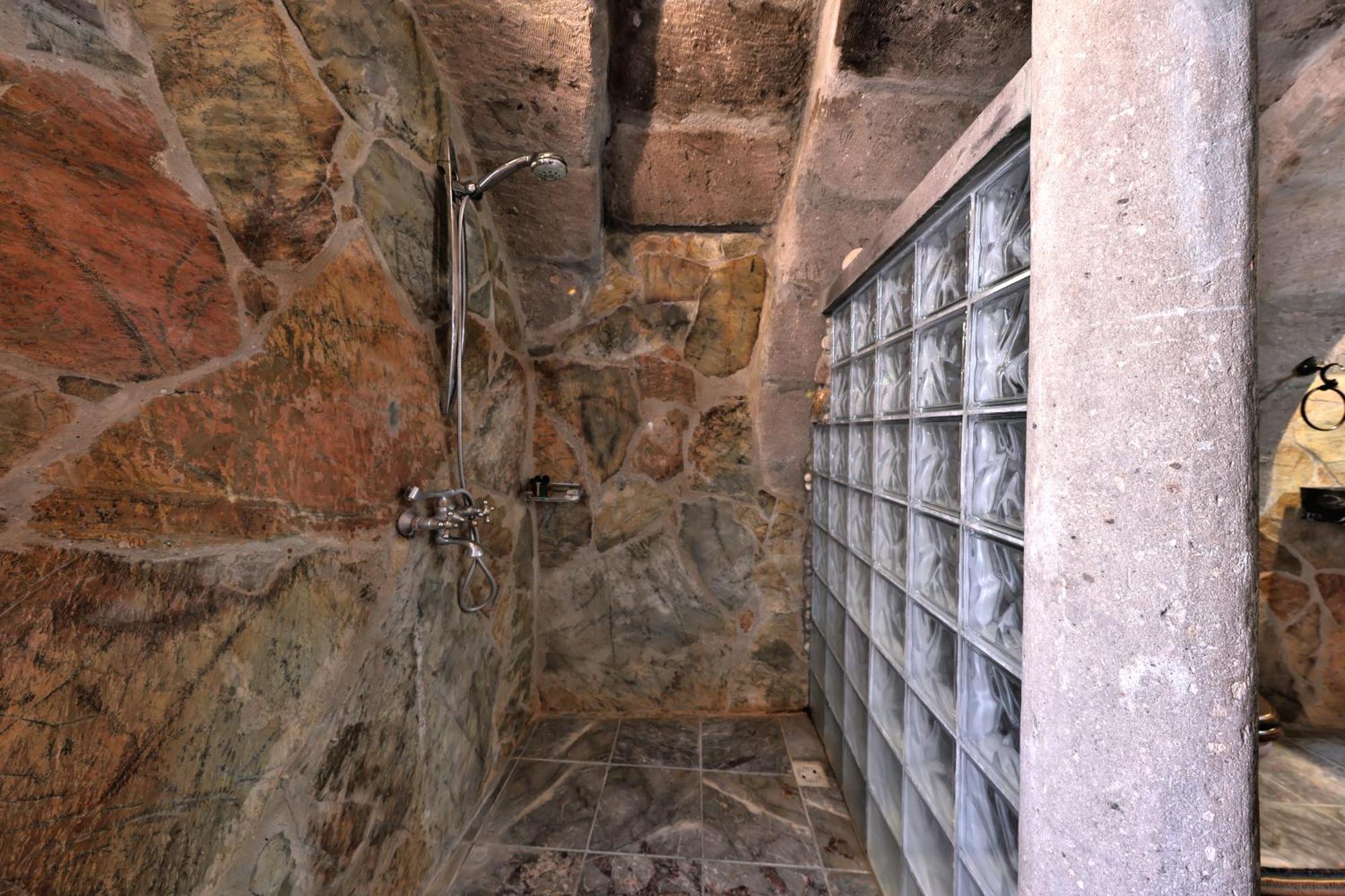 Potamia Cave Suites Ortahisar Екстер'єр фото